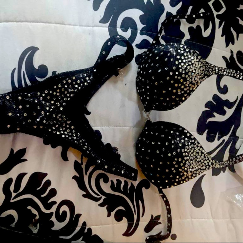 Black gemstone bikini